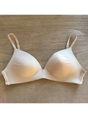 NWT SKIMS WIRELESS FORM T-SHIRT BRA SAND - 34C